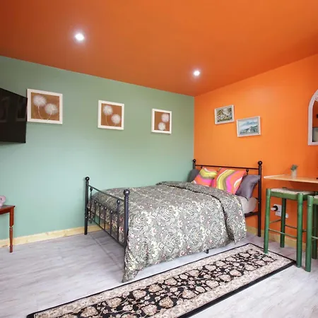 Georgias Gate - Sleeps 4 & Pets Ok *